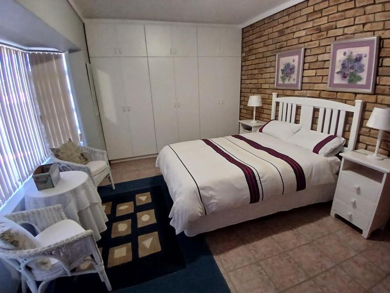 5 Bedroom Property for Sale in Stilbaai Wes Western Cape